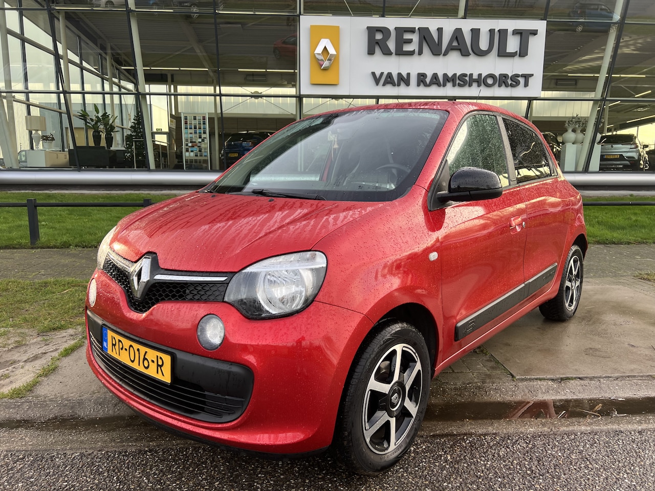 Renault Twingo - 1.0 SCe Limited / Cruise / DAB / PDC Achter / Airco / - AutoWereld.nl