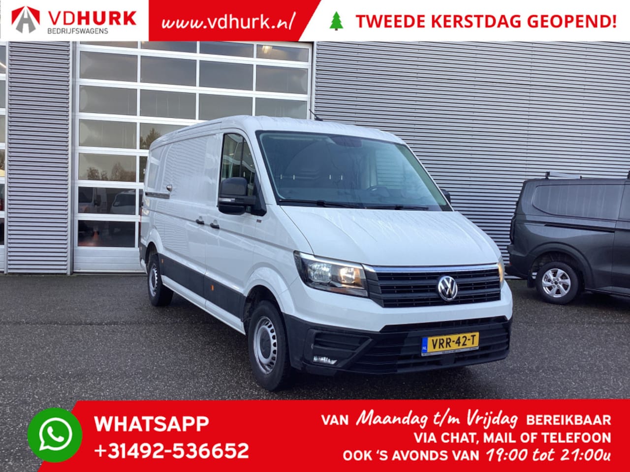 Volkswagen Crafter - 2.0 TDI L3H2 Gev.stoel/ CarPlay/ Camera/ Cruise/ Airco/ 270Gr. deuren - AutoWereld.nl