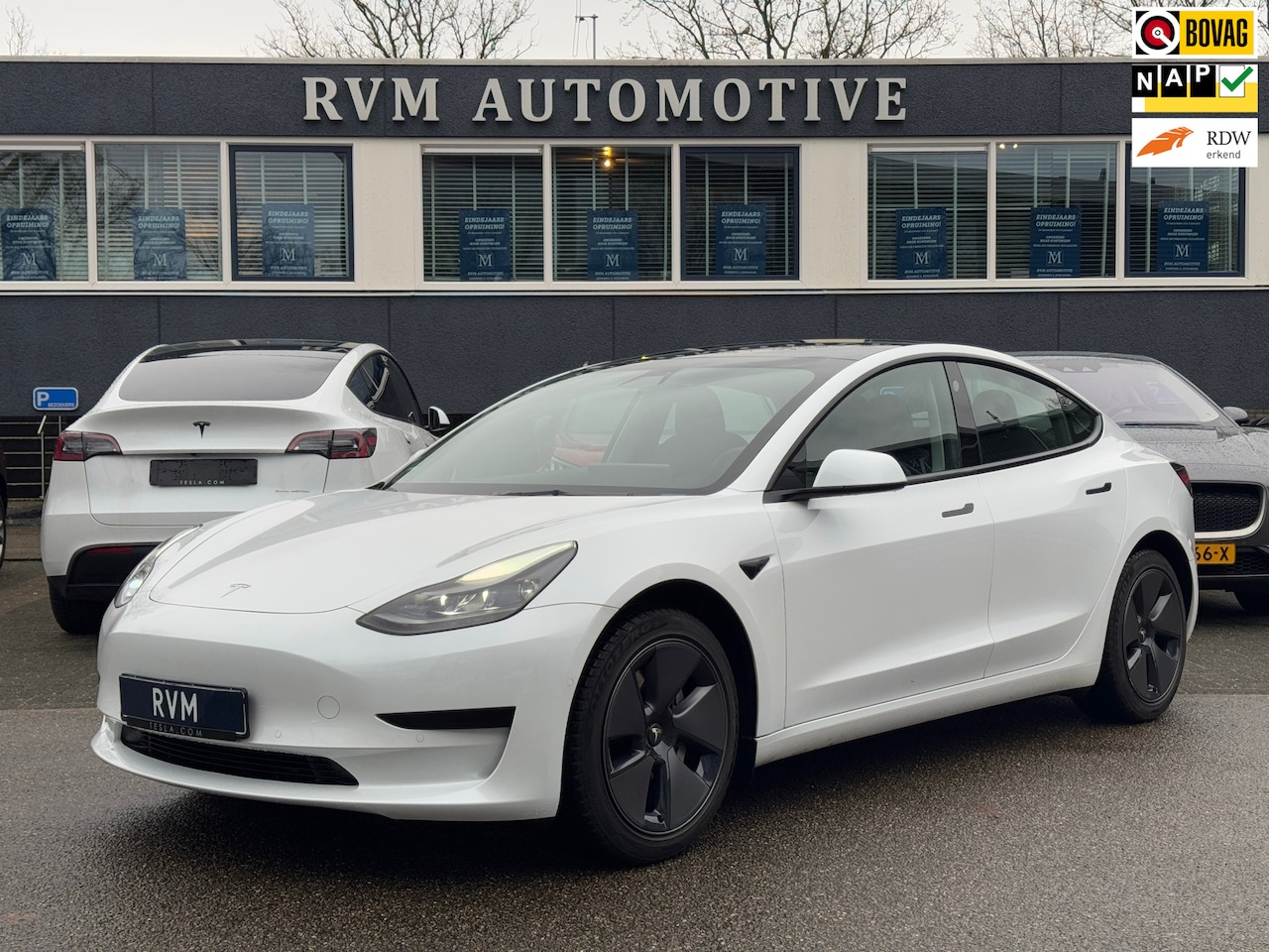 Tesla Model 3 - Standard RWD Plus 60 kWh VAN 30.900 VOOR 28.770 EINDEJAARSVOORDEEL 2.130,- | AUTOPILOT - AutoWereld.nl