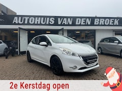 Peugeot 208 - 1.2 VTi Access 82Pk 1e Eigen Airco Led Cruise Ctr Pdc Bluetooth