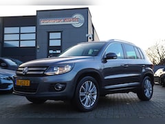 Volkswagen Tiguan - 1.4 TSI Sport&Style | Panorama | Stoelverwarming | Navigatie | Dealer onderhouden