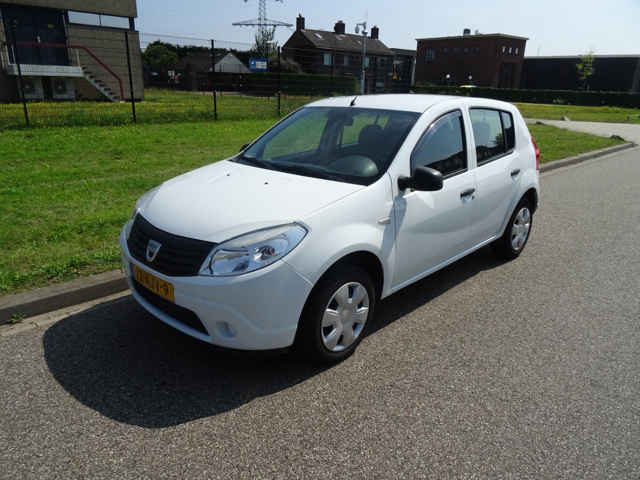 Dacia Sandero - 1.2 1.2 - AutoWereld.nl