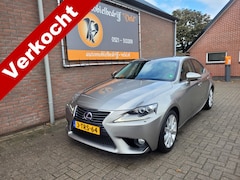 Lexus IS - 300h Business Line Pro