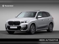 BMW iX1 - xDrive30 Launch Edition 67 kWh | Panoramadak | Comfort Access | Camera | Travel Pack | Sto