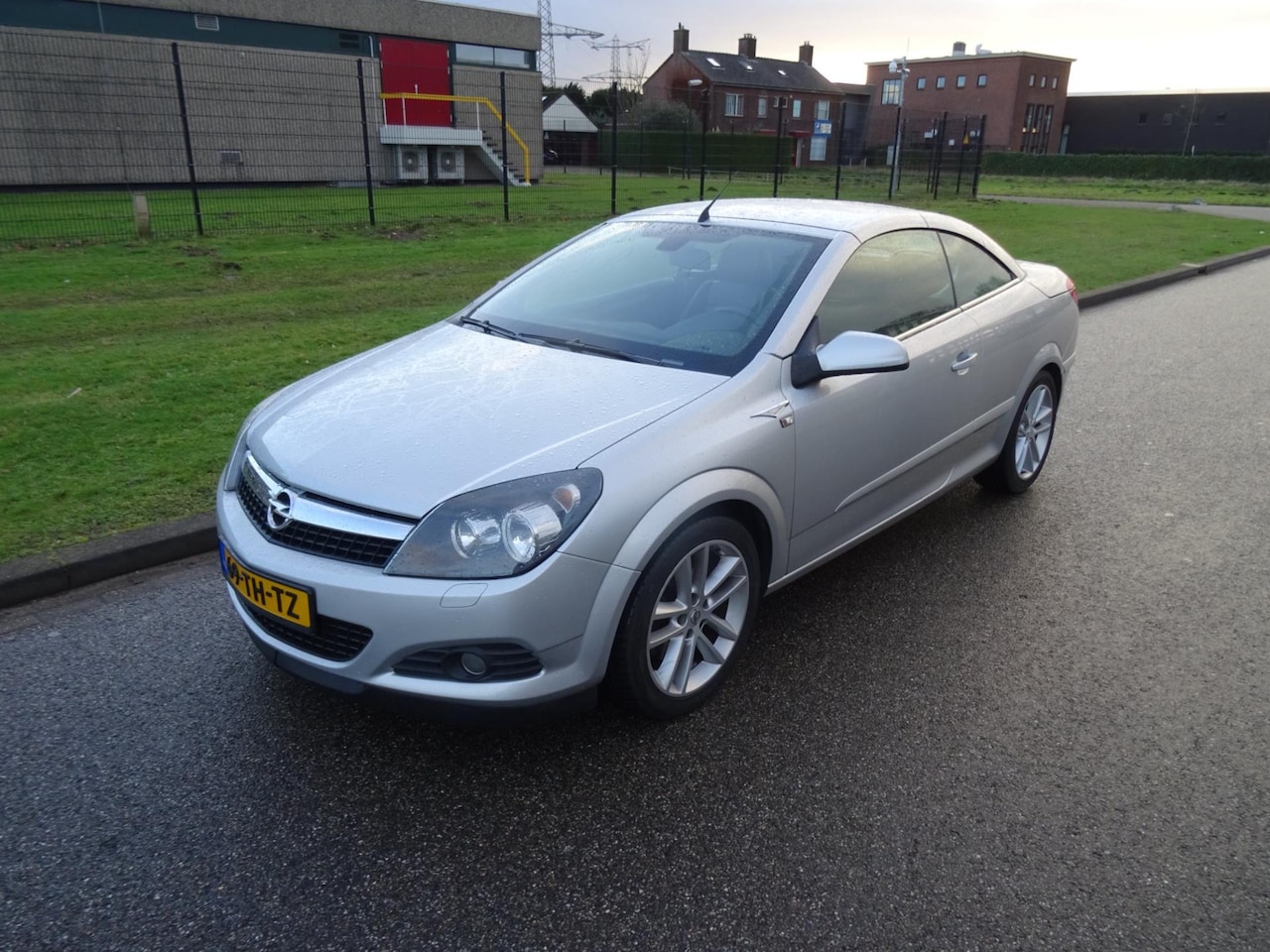 Opel Astra TwinTop - 2.0 T Cosmo 2.0 T Cosmo - AutoWereld.nl