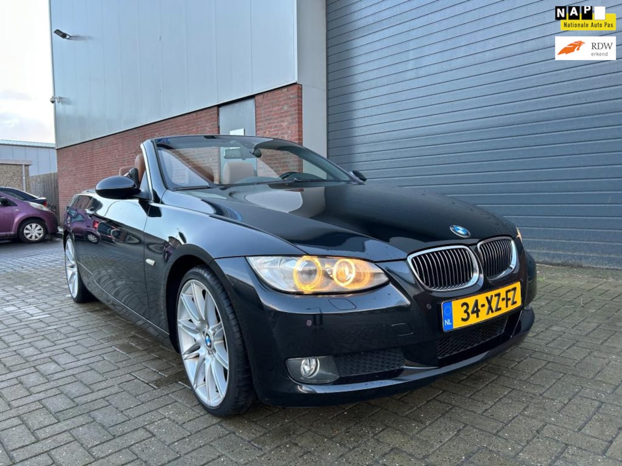 BMW 3-serie Cabrio - 330i High EXE AUT LEDER NAVI XENON - AutoWereld.nl