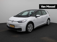 Volkswagen ID.3 - Pure 45 kWh | Navigatie | Cruise Control | Parkeersensoren voor/achter |