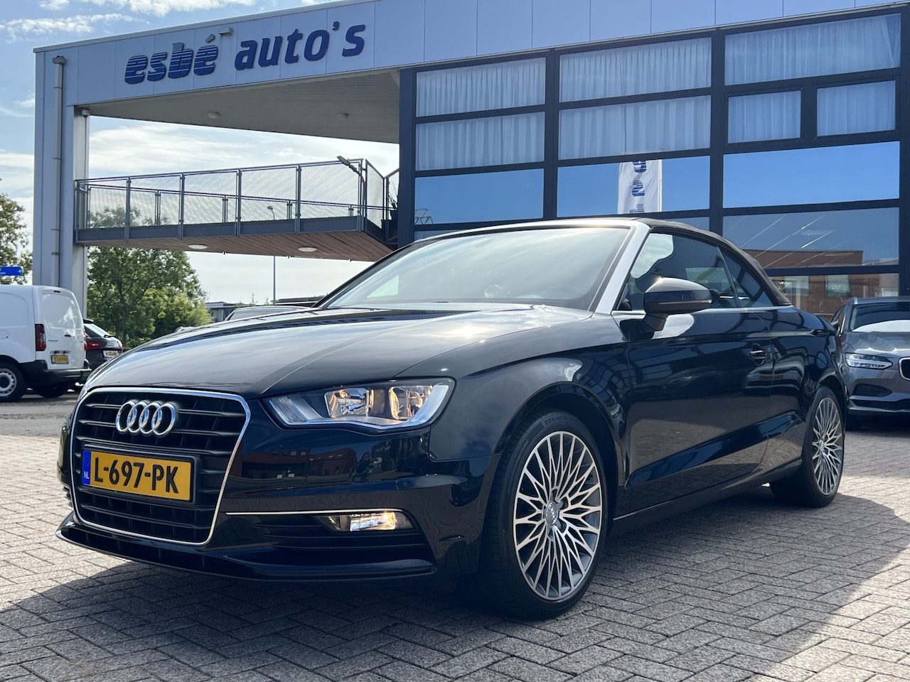 Audi A3 Cabriolet - 1.4 TFSI Automaat 125 pk Ambition Navigatie Sportstoelen Stoelverwarming 18 Inch Velgen Pa - AutoWereld.nl