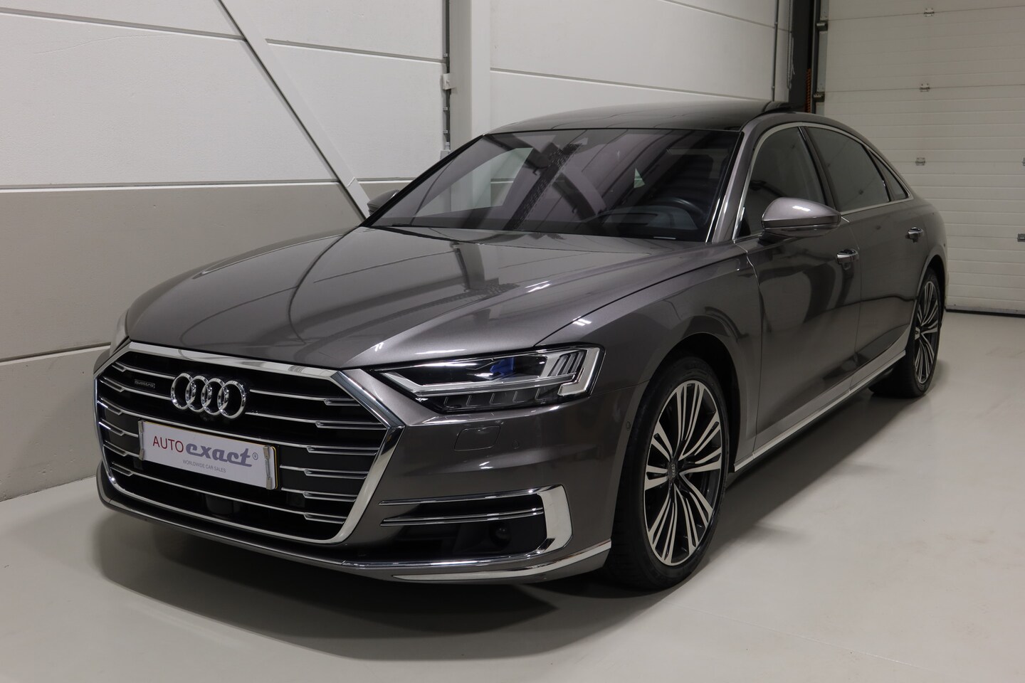 Audi A8 - 55 TFSI quattro Lang org. NL eerste eig. full options - AutoWereld.nl