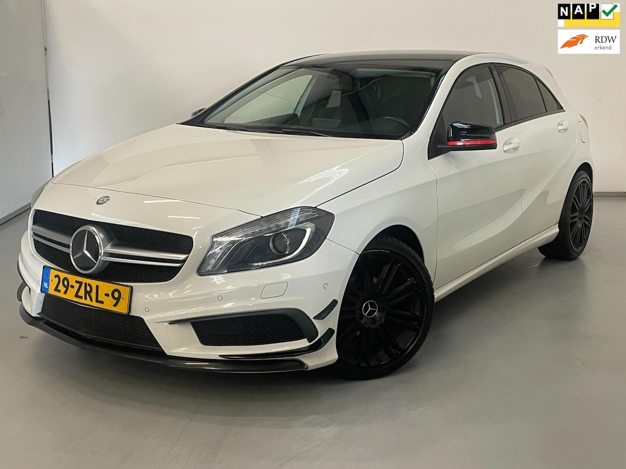 Mercedes-Benz A-klasse - 180 CDI / AMG 19" / Night / NL-auto / Xenon - AutoWereld.nl