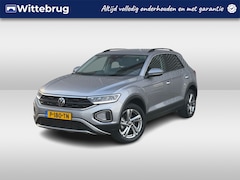 Volkswagen T-Roc - 1.0 TSI Life 75 Edition / Digitale Cockpit / Achteruitrijcamera / LED / App-Connect P4