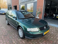 Volkswagen Passat Variant - 1.8-5V Trendline Clima