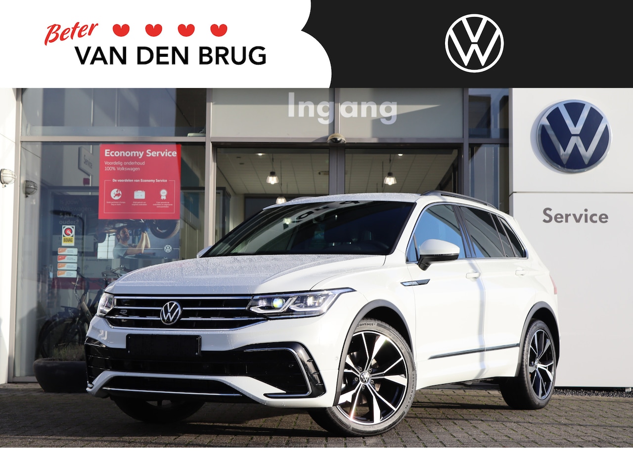 Volkswagen Tiguan - 1.5 TSI 150 pk DSG R-Line Achteruitrijcamera | 20" Misano | IQ Light | Navigatie | App Con - AutoWereld.nl