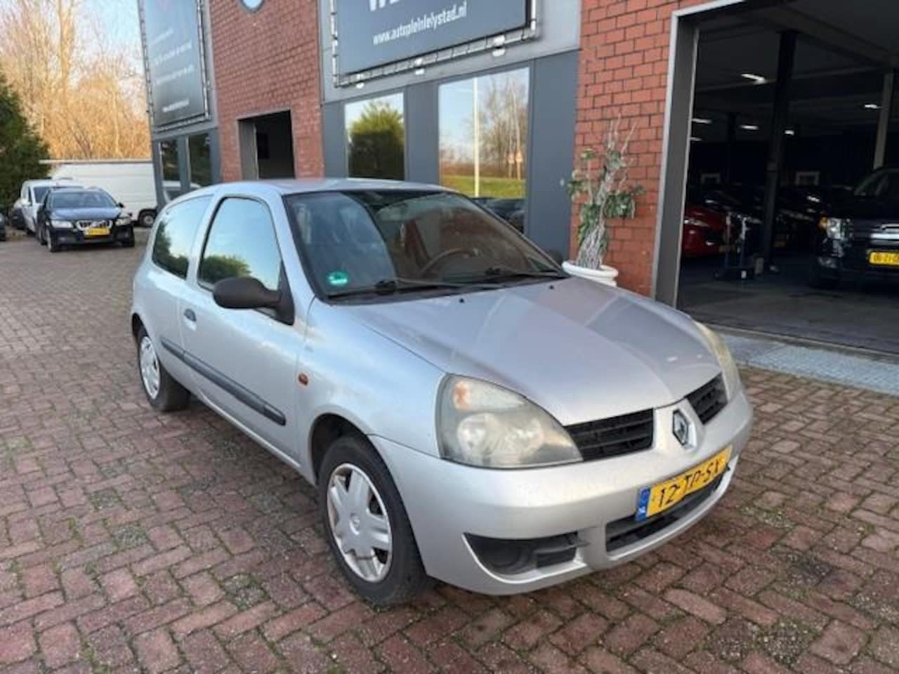 Renault Clio - 1.2 Campus Accès 1.2 Campus Accès - AutoWereld.nl