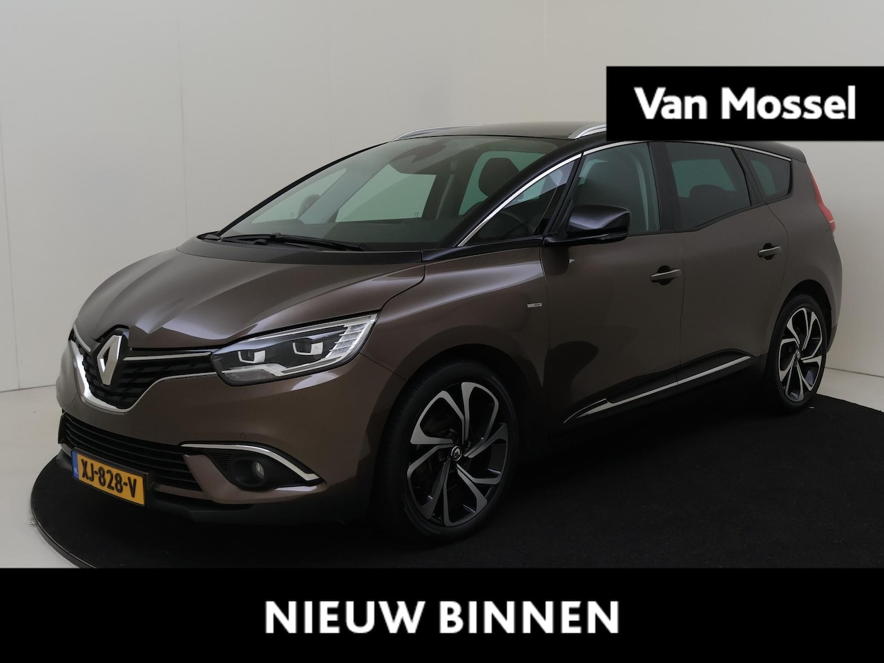 Renault Grand Scénic - 1.3 TCe 140 PK Bose Navigatie / Climate Control / Cruise Control / Parkeersensoren Voor en - AutoWereld.nl