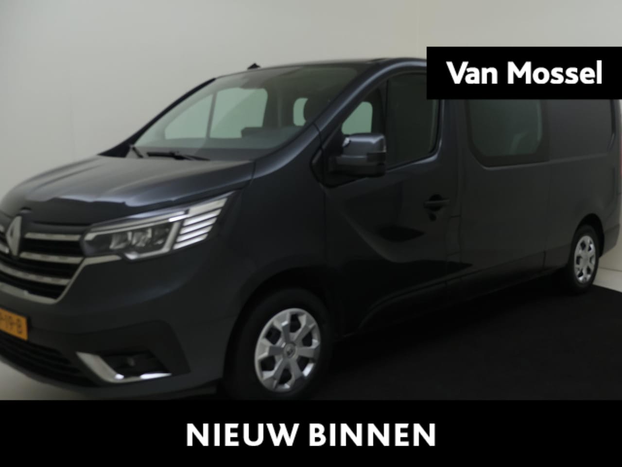 Renault Trafic - 2.0 dCi 130 T29 L2H1 DC Work Edition Navigatie / Airco / Cruise Control / Apple Carplay & - AutoWereld.nl