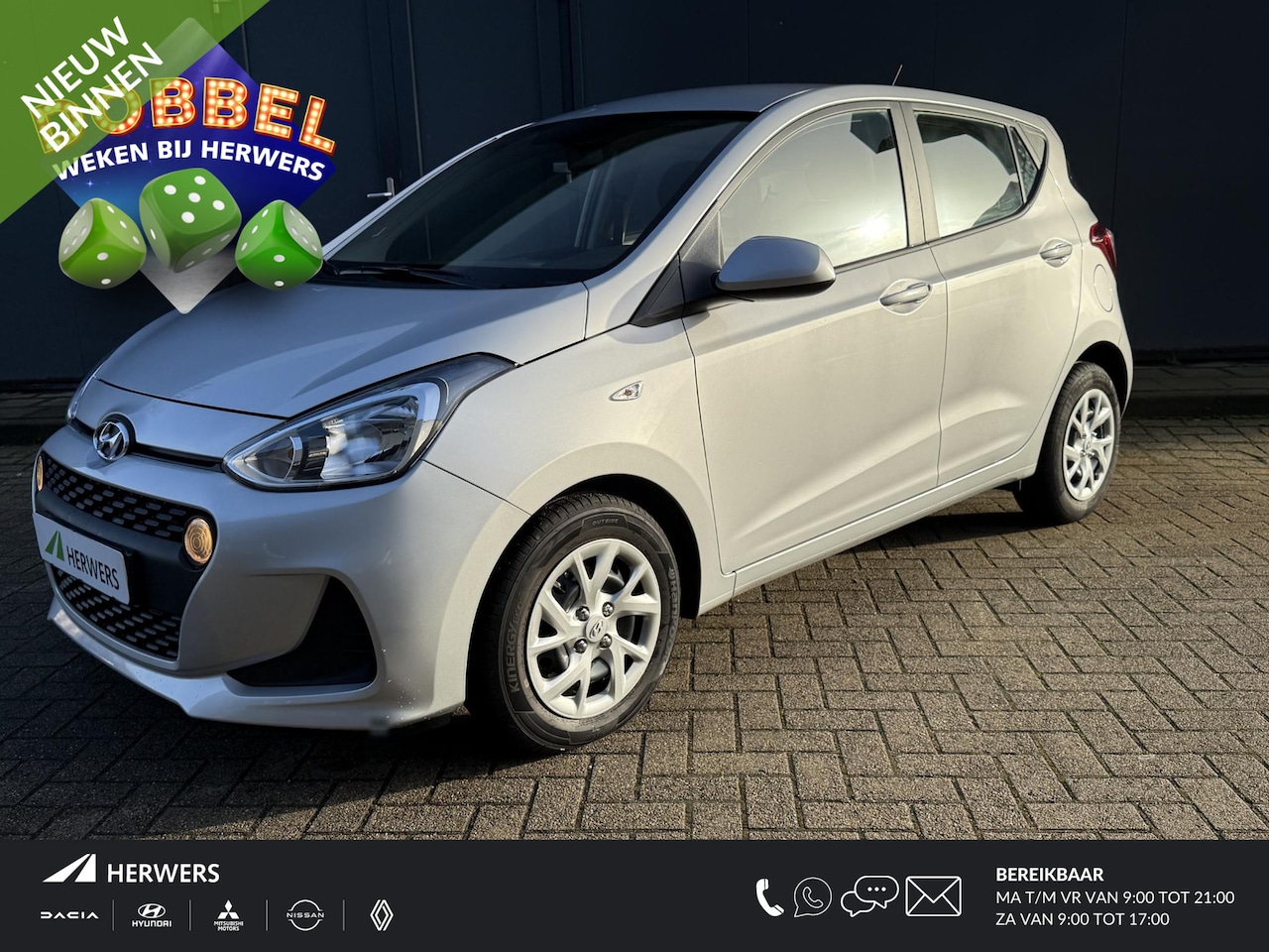 Hyundai i10 - 1.0i Comfort 5p. Automaat / Zeer weinig km / Dealer onderhouden / Airco / Sensoren achter - AutoWereld.nl