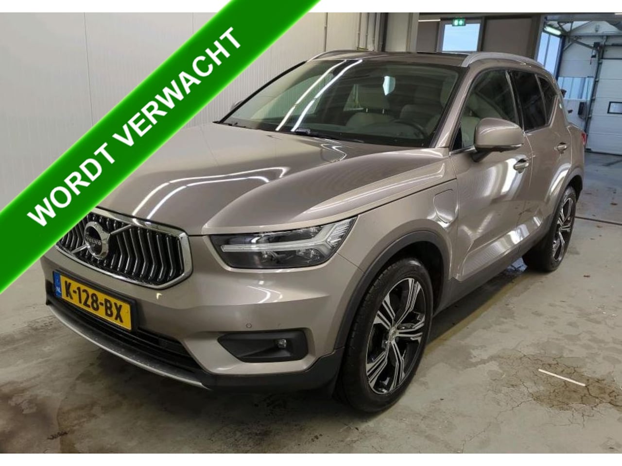 Volvo XC40 - T5 Plug-In Hybrid 193kW Inscription geartronic / Panoramadak / Pdc.+Camera / Leder / Lmv./ - AutoWereld.nl