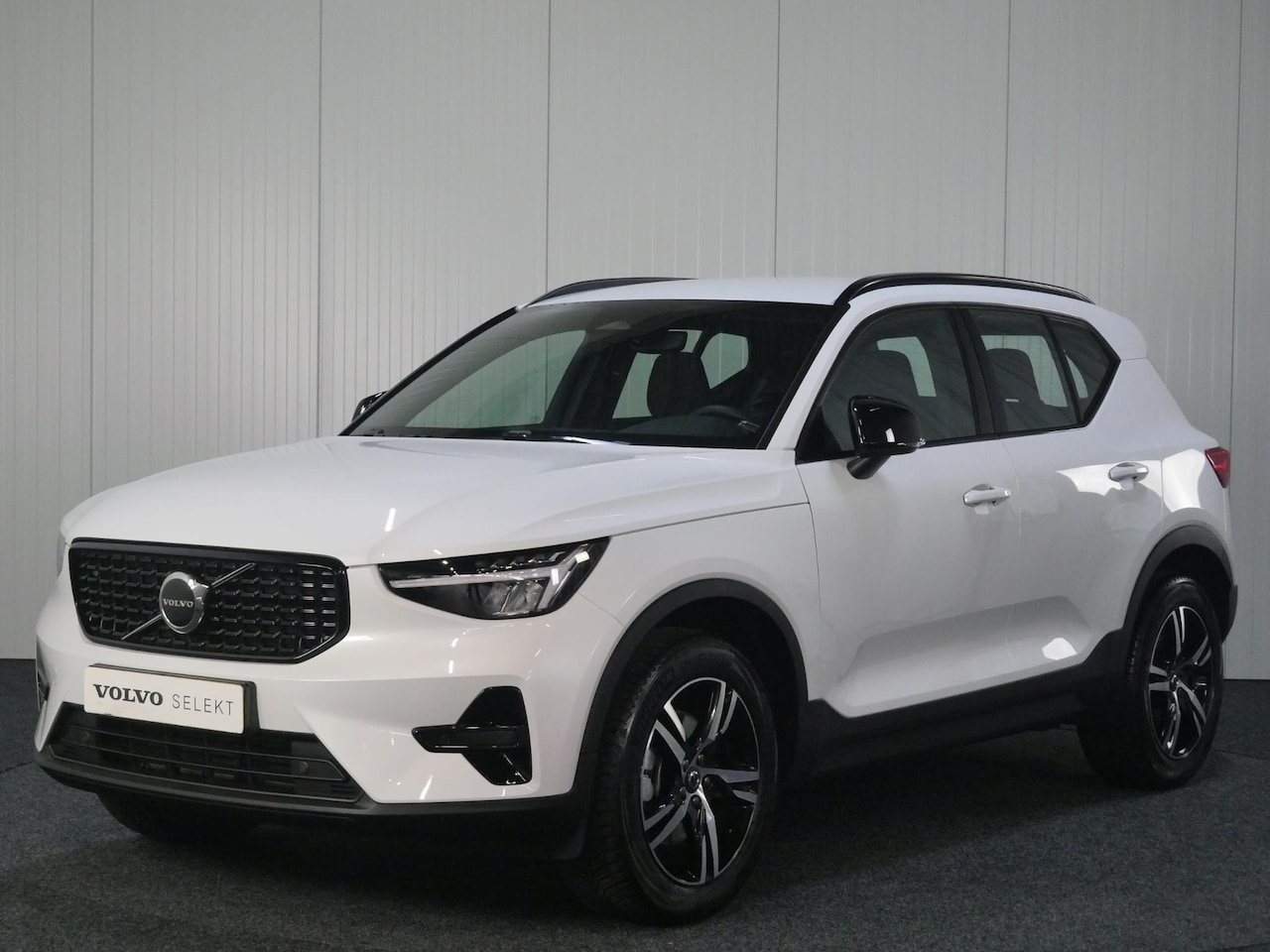 Volvo XC40 - B4 Automaat Plus Dark, - AutoWereld.nl