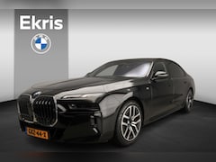 BMW 7-serie - Sedan 740d xDrive | M-Sportpakket | LED | Leder | HUD | Schuifdak | Active steering | Shad