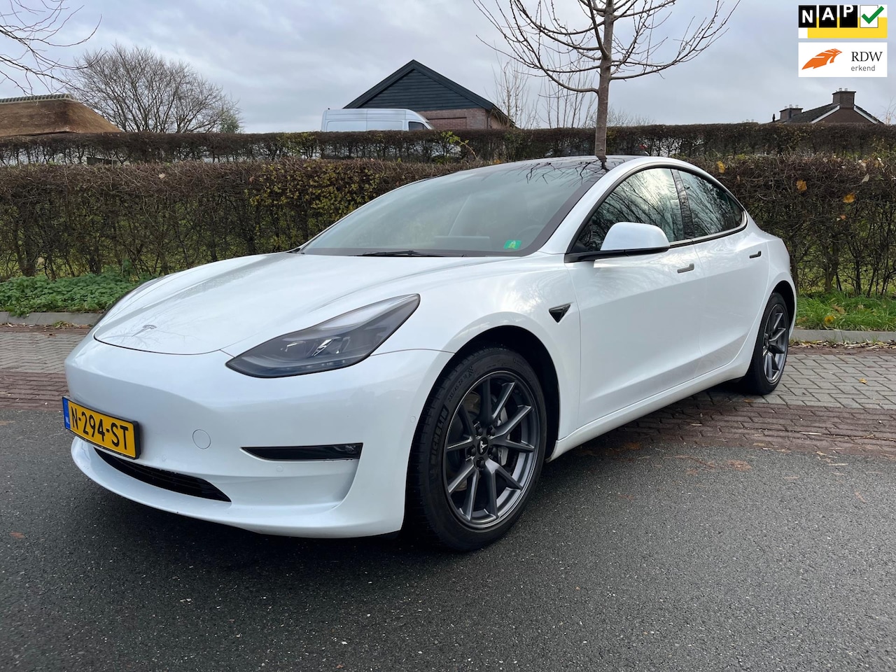 Tesla Model 3 - Long Range RWD Long Range AWD 75 kWh , Leer , Panodak, BTW ! - AutoWereld.nl