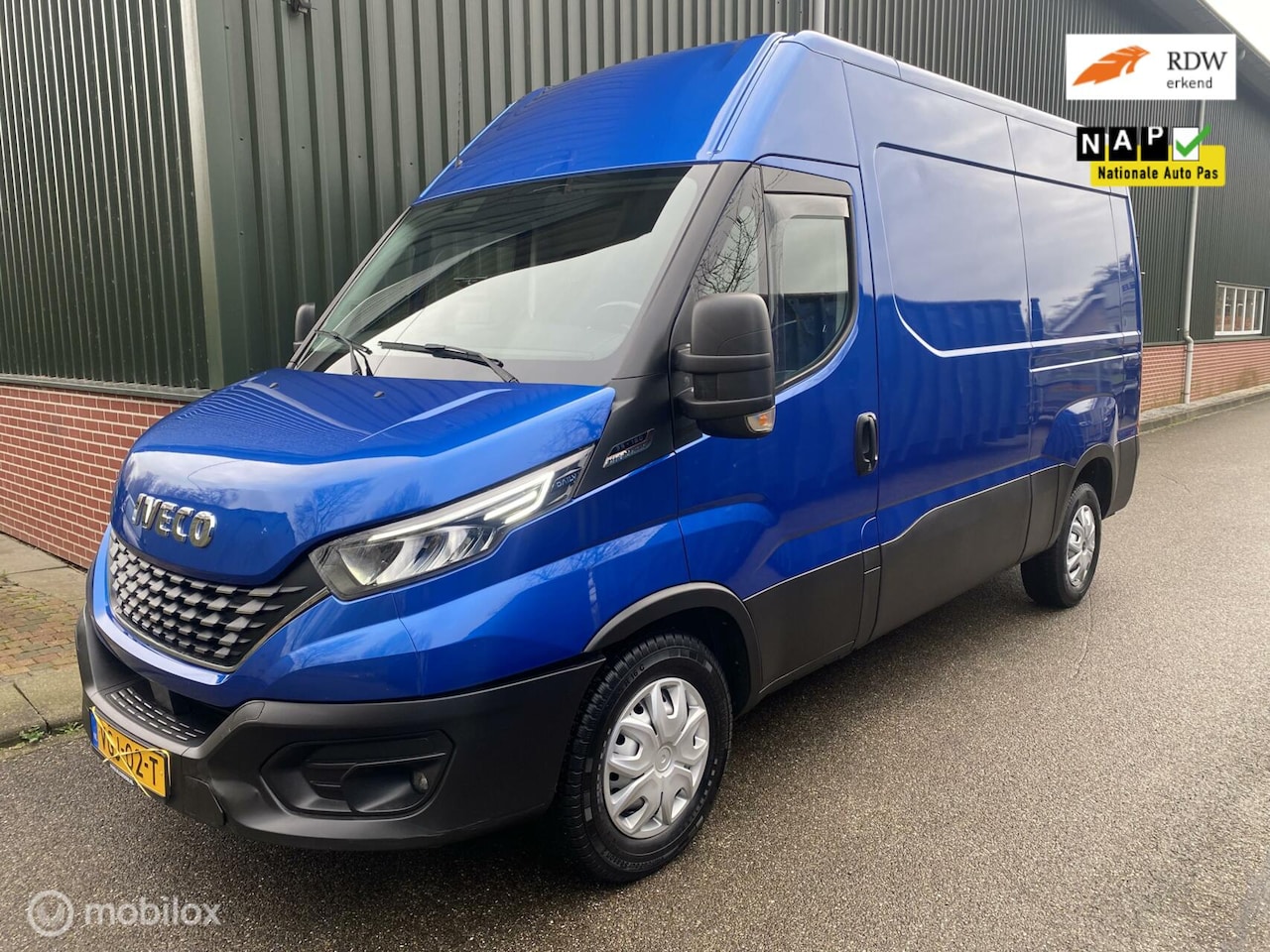 Iveco Daily - 35S18H 3.0 180pk 352 H2 72000 km 1e eig. autom. - AutoWereld.nl