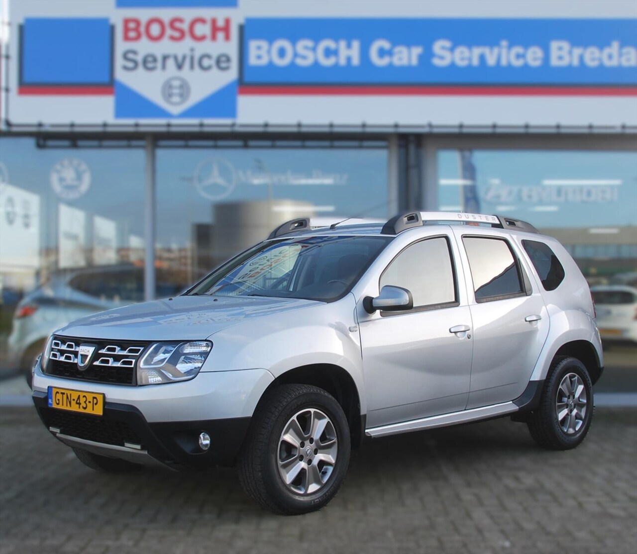 Dacia Duster - TCe 125pk 4x2 Lauréate - AutoWereld.nl