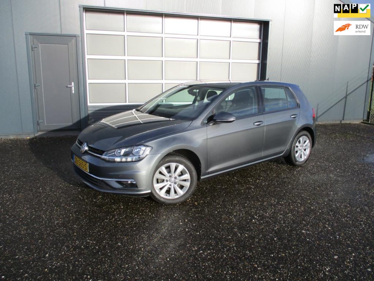 Volkswagen Golf - 1.0 TSI Trendline Airco - AutoWereld.nl