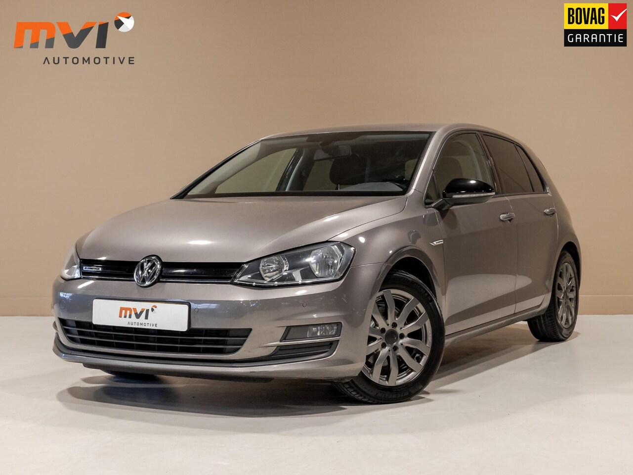 Volkswagen Golf - 1.0 TSI Comfortline / Dodehoek herkenning / Navigatie / Cruise Control / - AutoWereld.nl