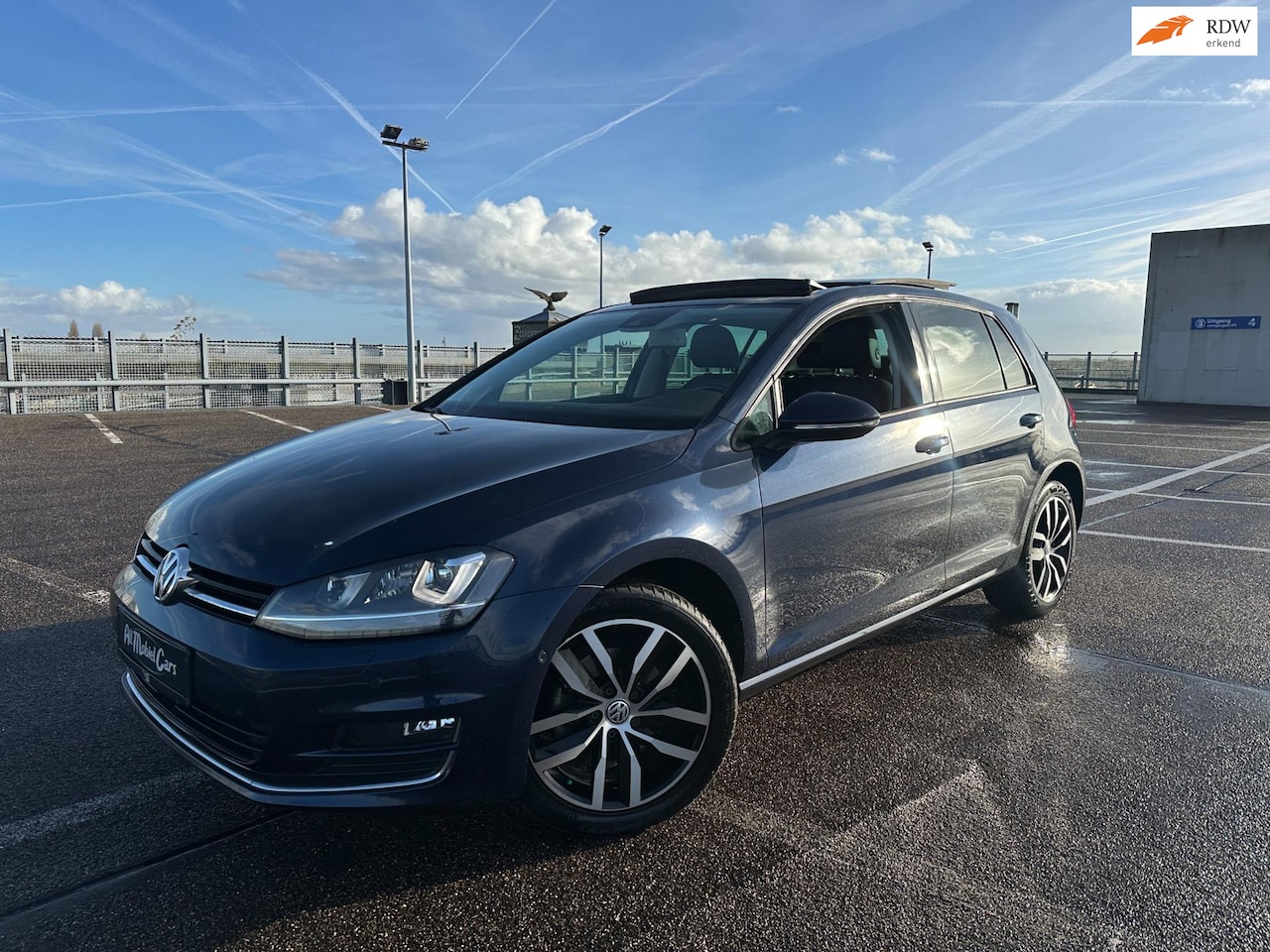 Volkswagen Golf - 1.4 TSI Highline DSG|Pano|Keyless|ACC|GrootScherm|Xenon - AutoWereld.nl