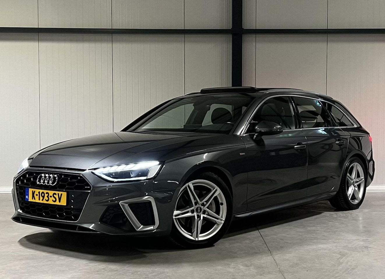 Audi A4 Avant - 40 TFSI S-line Pano Sfeer Virtual B&O Trekhaak - AutoWereld.nl