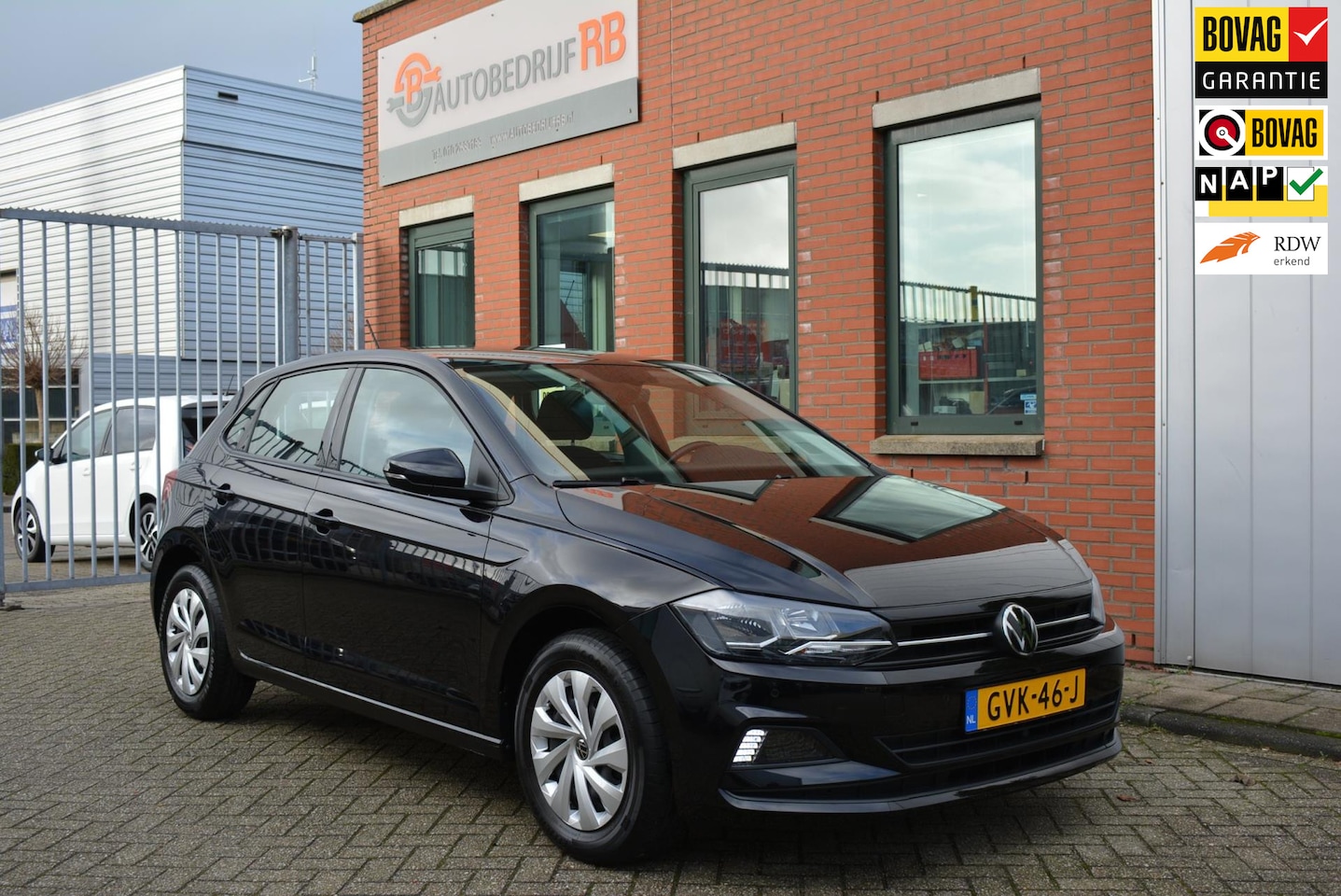 Volkswagen Polo - 1.0 MPI Comfortline | Navigatie |Carplay|Front Assist|Cruise |PDC - AutoWereld.nl