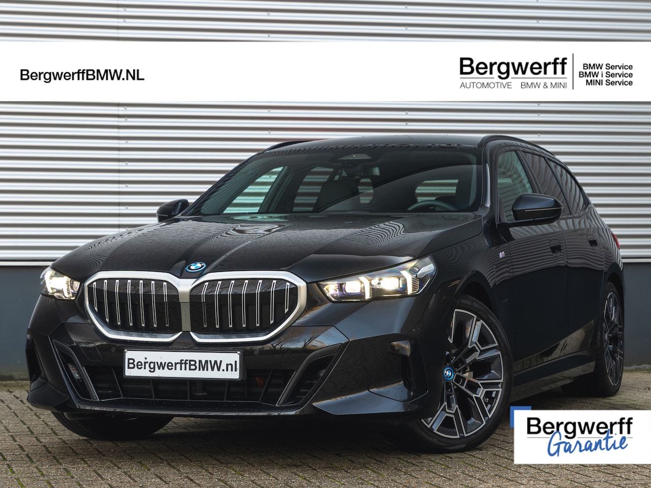 BMW 5-serie Touring - 530e M-Sport - Pano - Trekhaak - Driving Assistant Plus - Harman Kardon - AutoWereld.nl