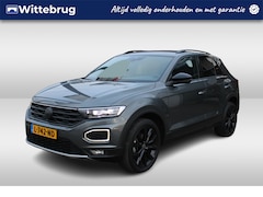 Volkswagen T-Roc - 1.5 TSI 150pk DSG Sport / Black Style / LED / Navigatie / Camera / Donker Glas / Clima / 1