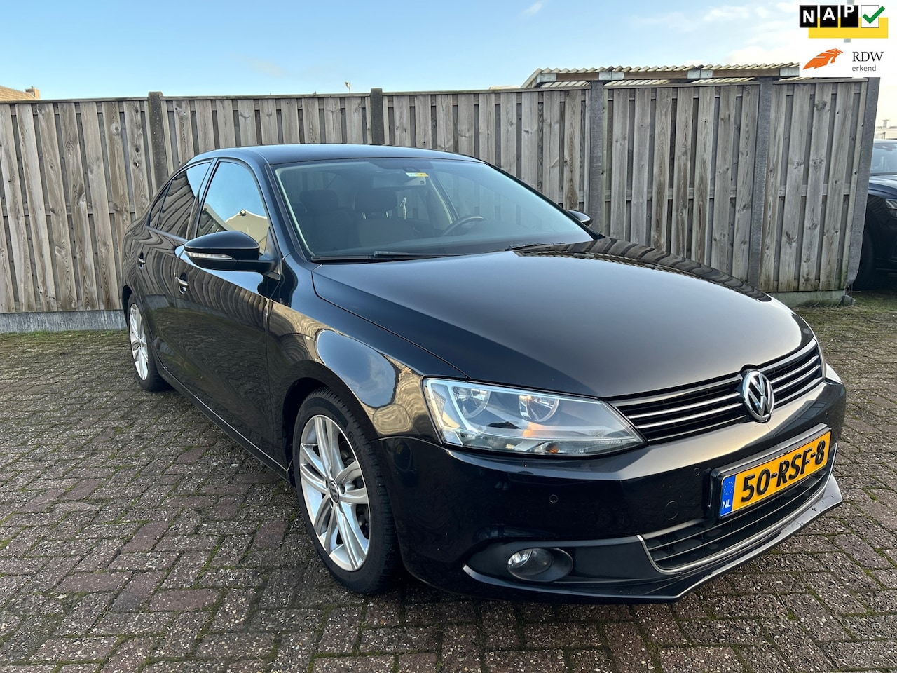 Volkswagen Jetta - 1.2 TSI Comfortline/N.A.P/AIRCO/NAVI/TREKHAAK/CRUISEC. - AutoWereld.nl