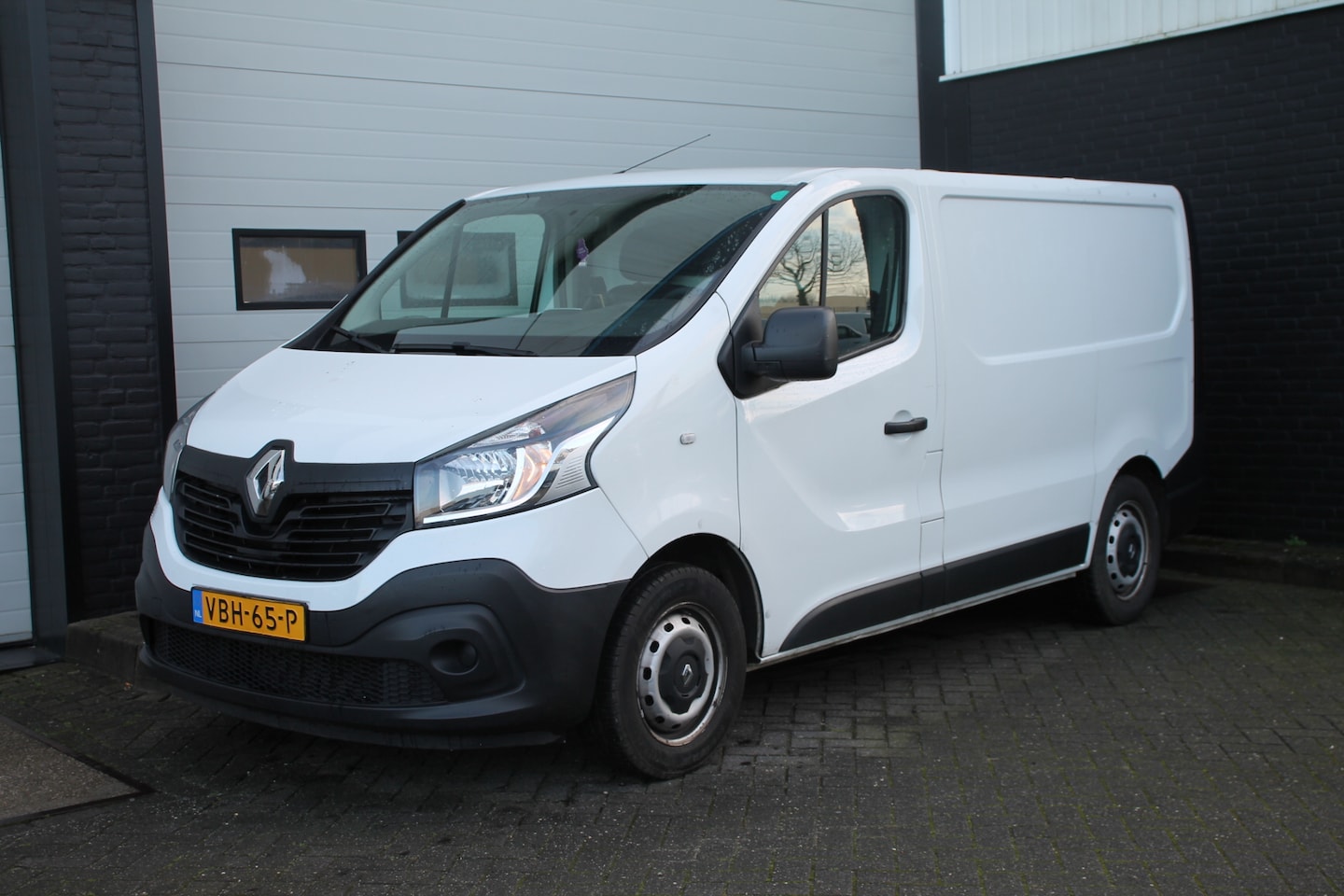 Renault Trafic - 1.6 dCi 120PK - EURO 6 - Airco - Navi - Cruise - € 12.499,- Excl. - AutoWereld.nl