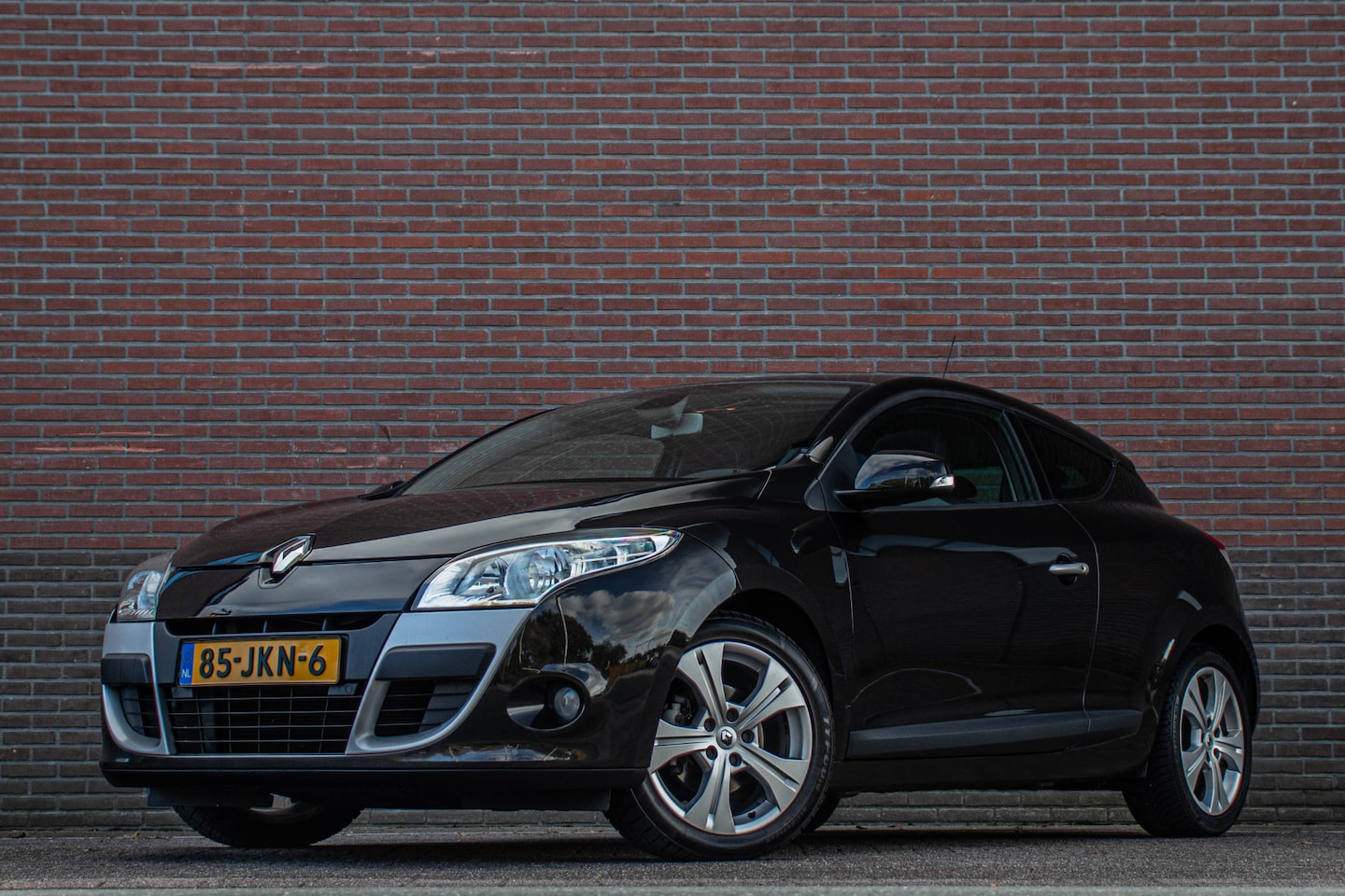 Renault Mégane Coupé - 1.6 16V Sélection Sport, 2e eigenaar, Panoramadak, PDC, Keyless, Navigatie, Bluetooth. - AutoWereld.nl