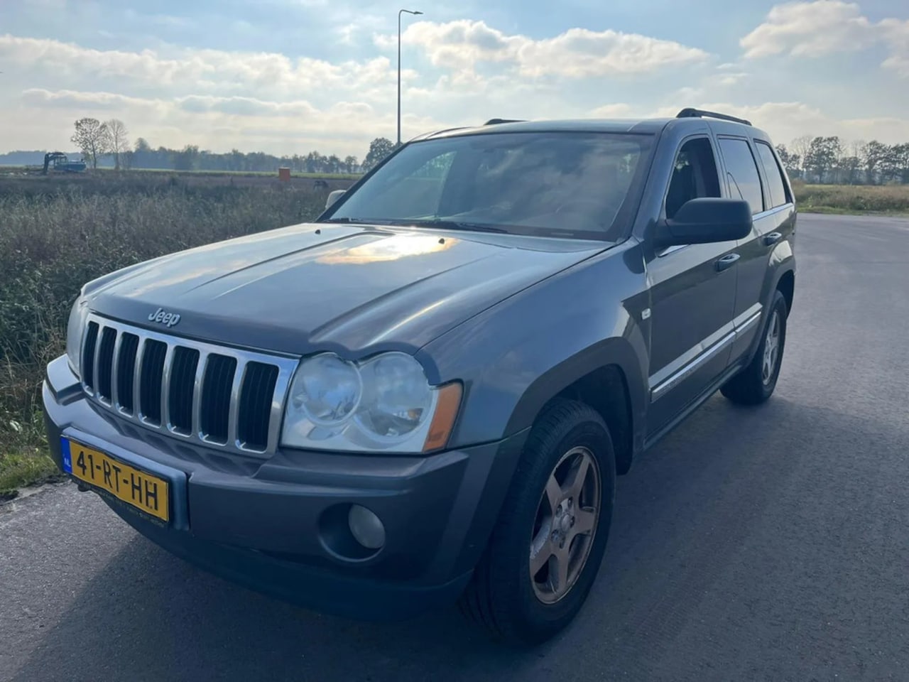 Jeep Grand Cherokee - 3.0 V6 CRD Limited 2005 Lekt koelwater - AutoWereld.nl