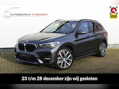 BMW X1 - xDrive25e Sport Line // Trekhaak - Camera - HUD - Navi. - Leder - inclusief 12 maanden BOV