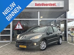 Peugeot 207 - 1.4 VTi XS /Cruise/Climate/Trekhaak/5 drs/nieuwe APK bij aflevering/