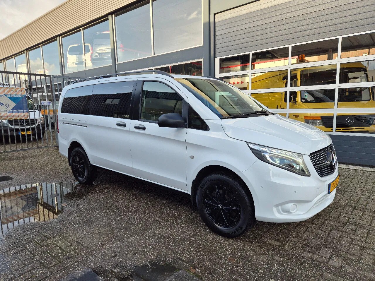 Mercedes-Benz Vito - 119 CDI L2/ 4X4 Offroad/ Automaat/ Standkachel - AutoWereld.nl