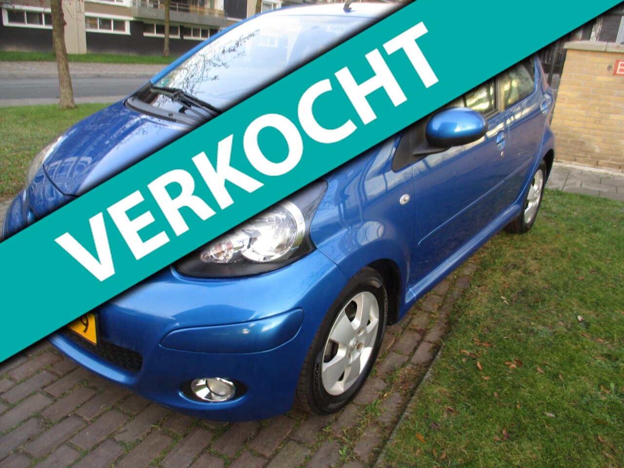 Toyota Aygo - 1.0-12V Dynamic Blue//1E EIGENAARS AUTO//KM ORG 67965 MET BOEKJES - AutoWereld.nl