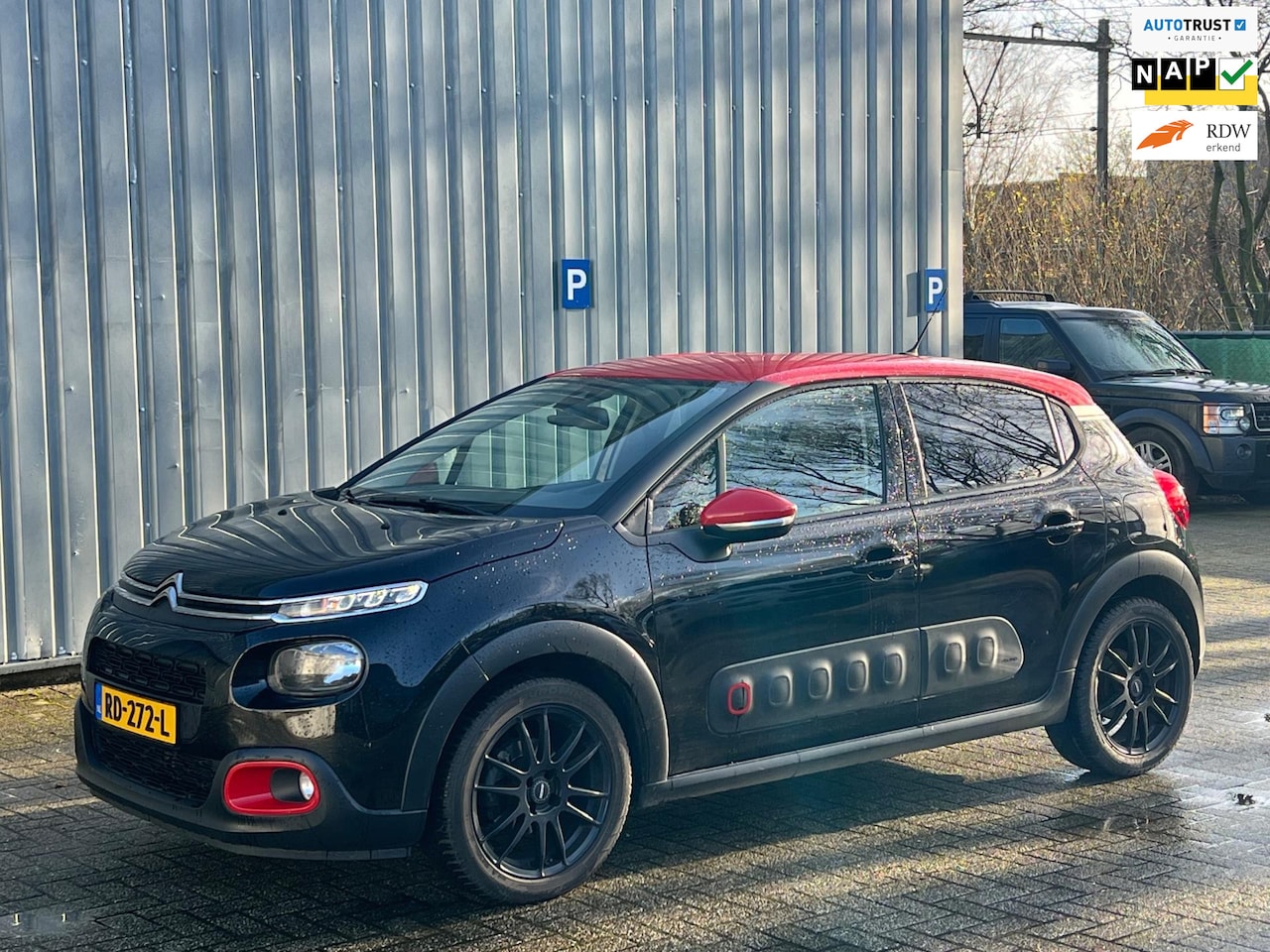 Citroën C3 - 1.2 PureTech 100pk Automaat S&S Shine / Nwe Riem / Winter + Zomerset - AutoWereld.nl