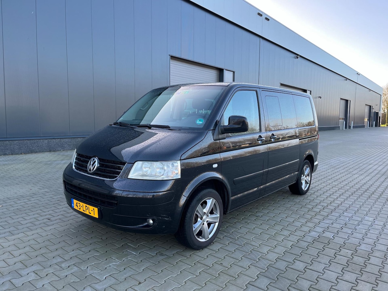 Volkswagen Transporter Kombi - 2.5 TDI 300 Highline 2.5 TDI 300 Highline - AutoWereld.nl