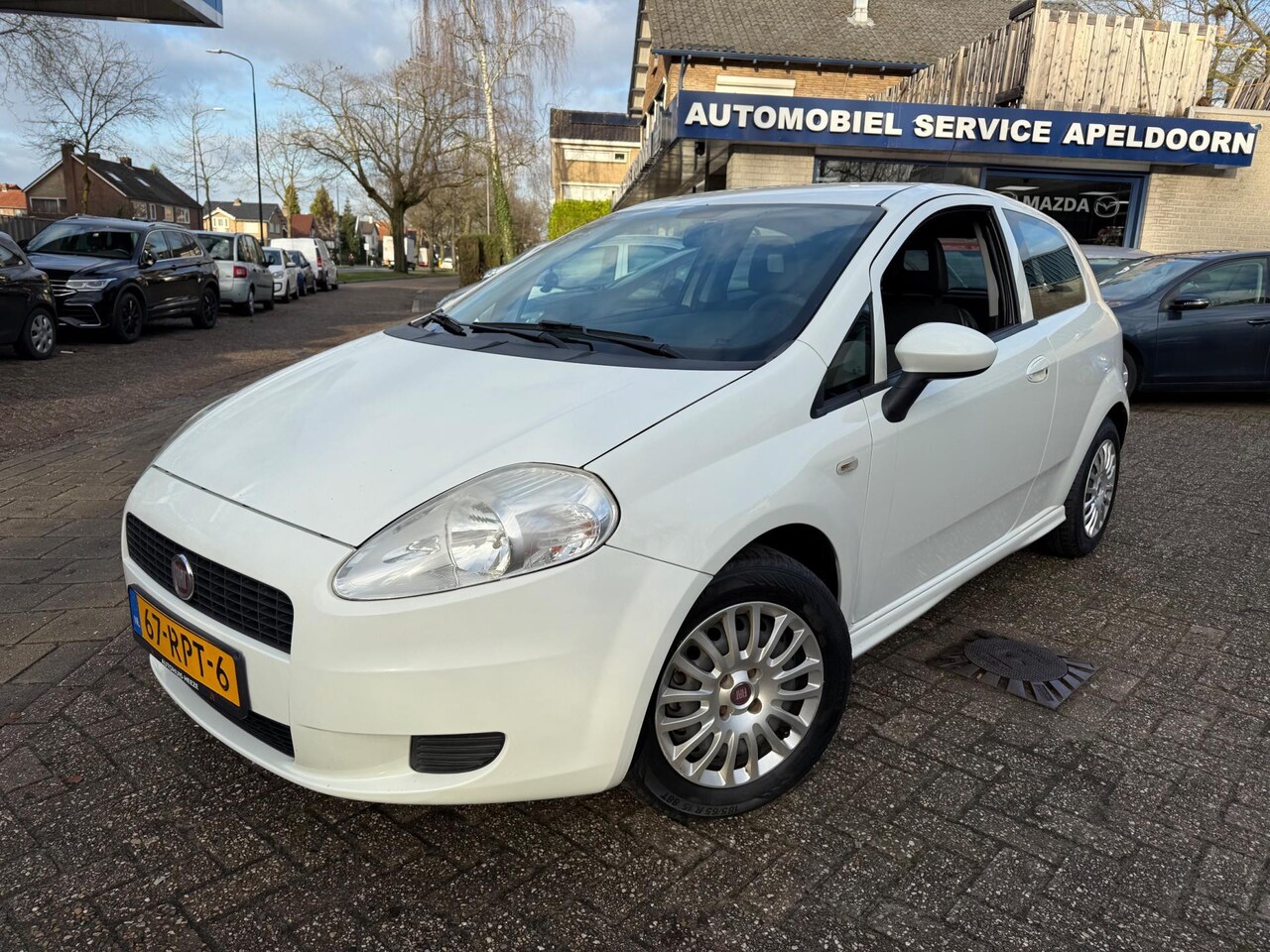 Fiat Grande Punto - 1.3 M-Jet Actual *NW.APK*ELEKTR.RAMEN*STUURBEKR.*AIRCO* - AutoWereld.nl