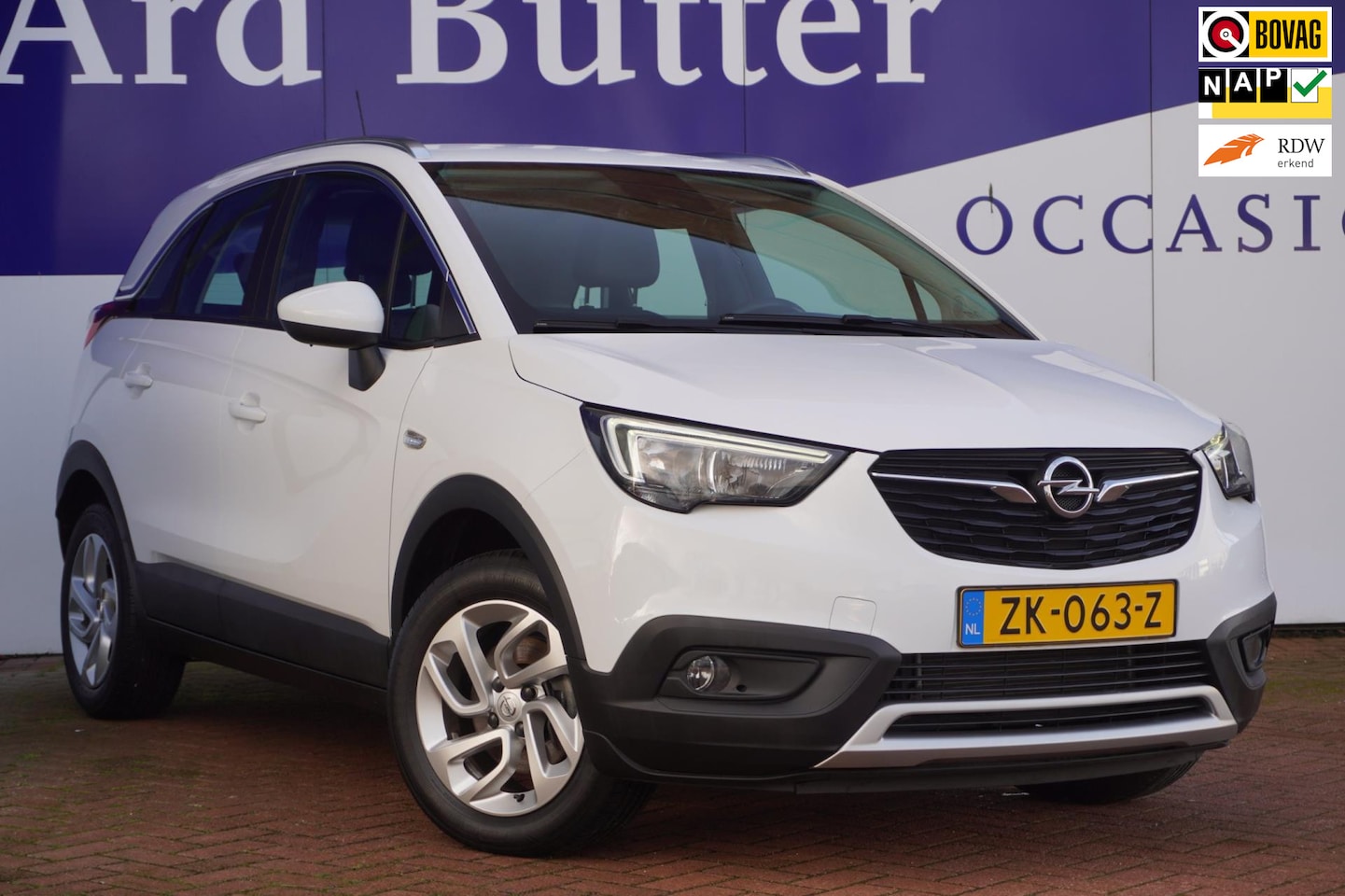 Opel Crossland X - 1.2 Turbo Innovation / Full-Navigatie / Half-leder / Nieuwe-distributie-snaar / = TOPONDER - AutoWereld.nl