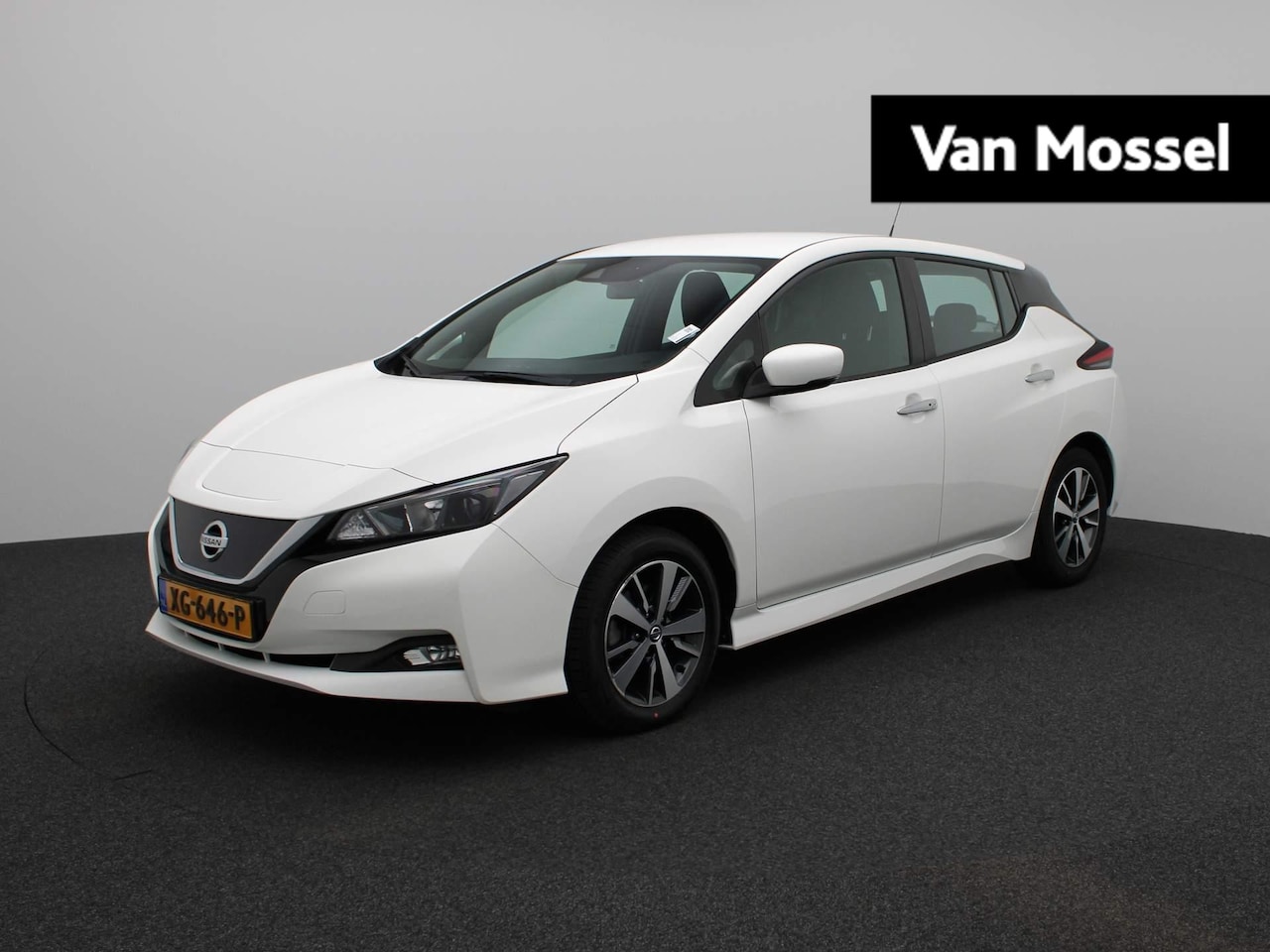 Nissan LEAF - Acenta 40 kWh | Navigatie | Achteruitrijcamera | Adaptive Cruise Control | Climate Control - AutoWereld.nl