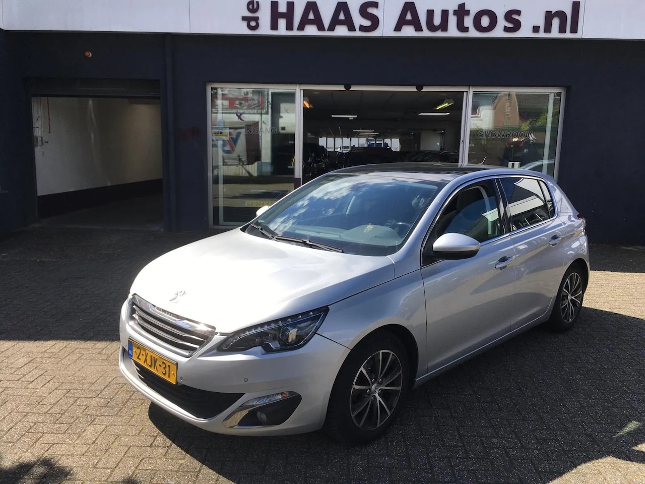 Peugeot 308 - 1.6 BlueHDi Blue Lease Executive / FULL LED / ALU VELGEN / PANORAMADAK / NAVI / CLIMA - AutoWereld.nl