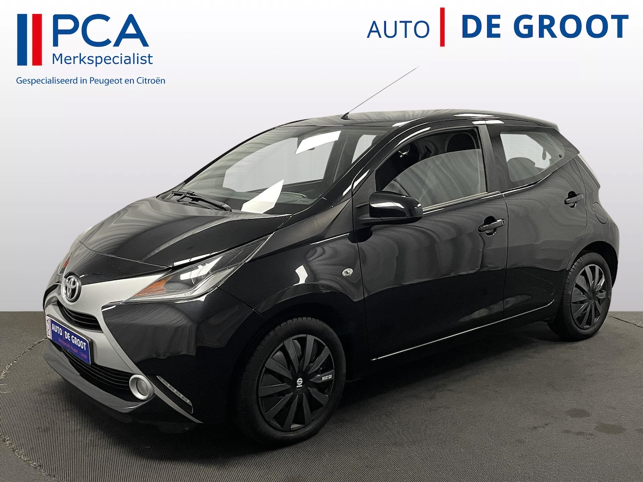 Toyota Aygo X - X-Play 5Drs 69pk Airco | Navigatie+Carplay | Mistlamp - AutoWereld.nl