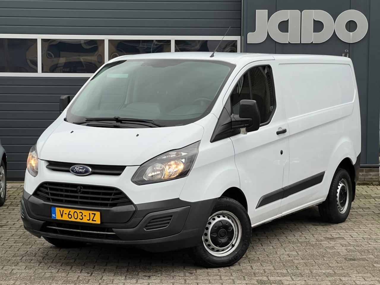 Ford Transit Custom - 270 2.0 TDCI L1H1 airco - nieuwe apk - 3pers. - AutoWereld.nl